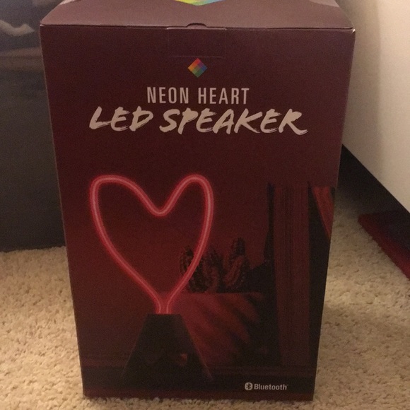 polaroid heart speaker